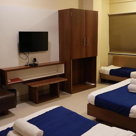 אויאיין Hotel Satyug מראה חיצוני תמונה