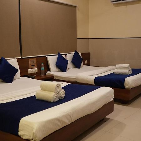 אויאיין Hotel Satyug מראה חיצוני תמונה