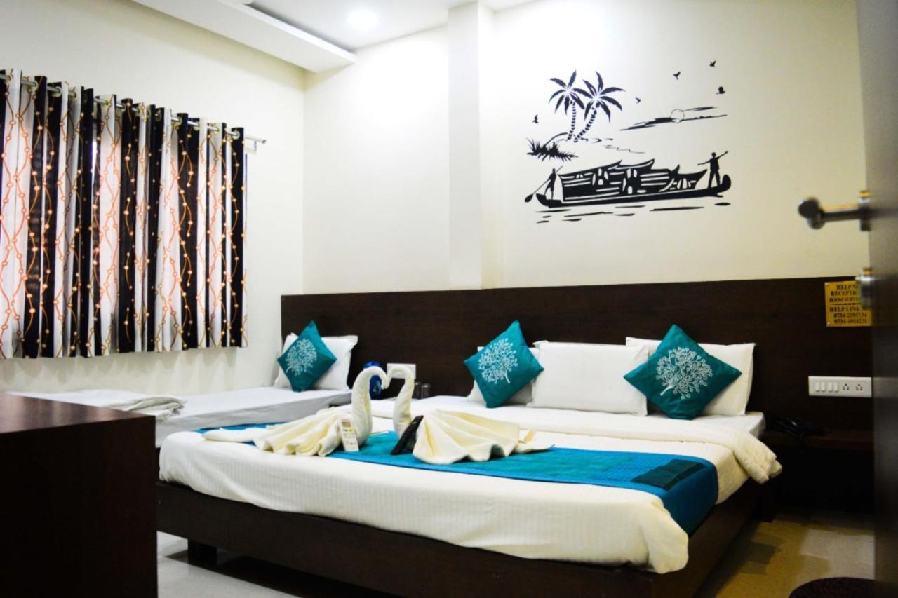 אויאיין Hotel Satyug מראה חיצוני תמונה