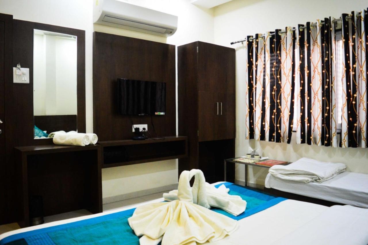 אויאיין Hotel Satyug מראה חיצוני תמונה