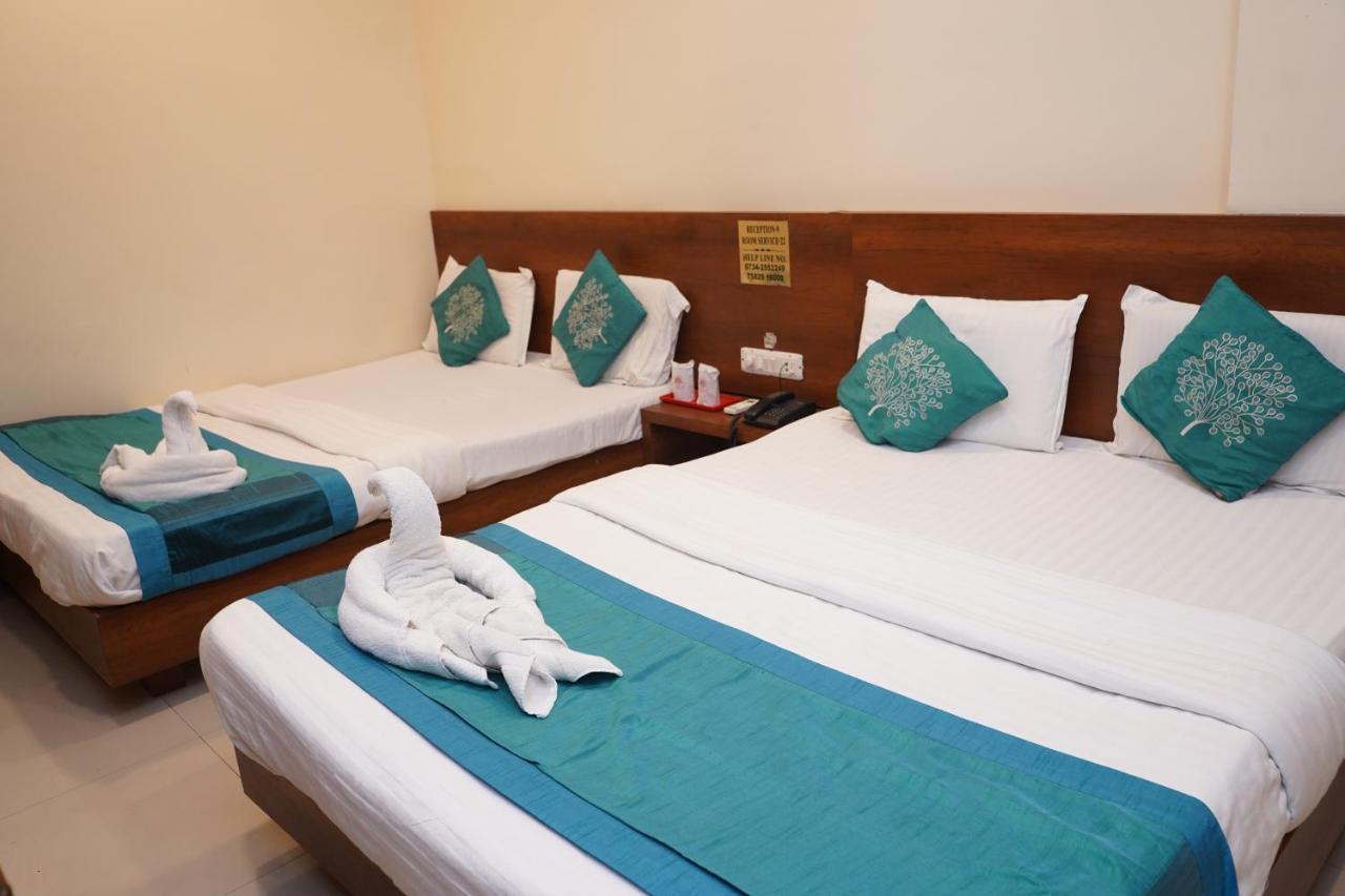 אויאיין Hotel Satyug מראה חיצוני תמונה